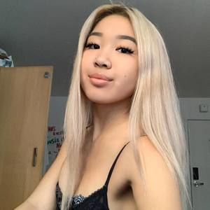 Meet your Posher, Leyna